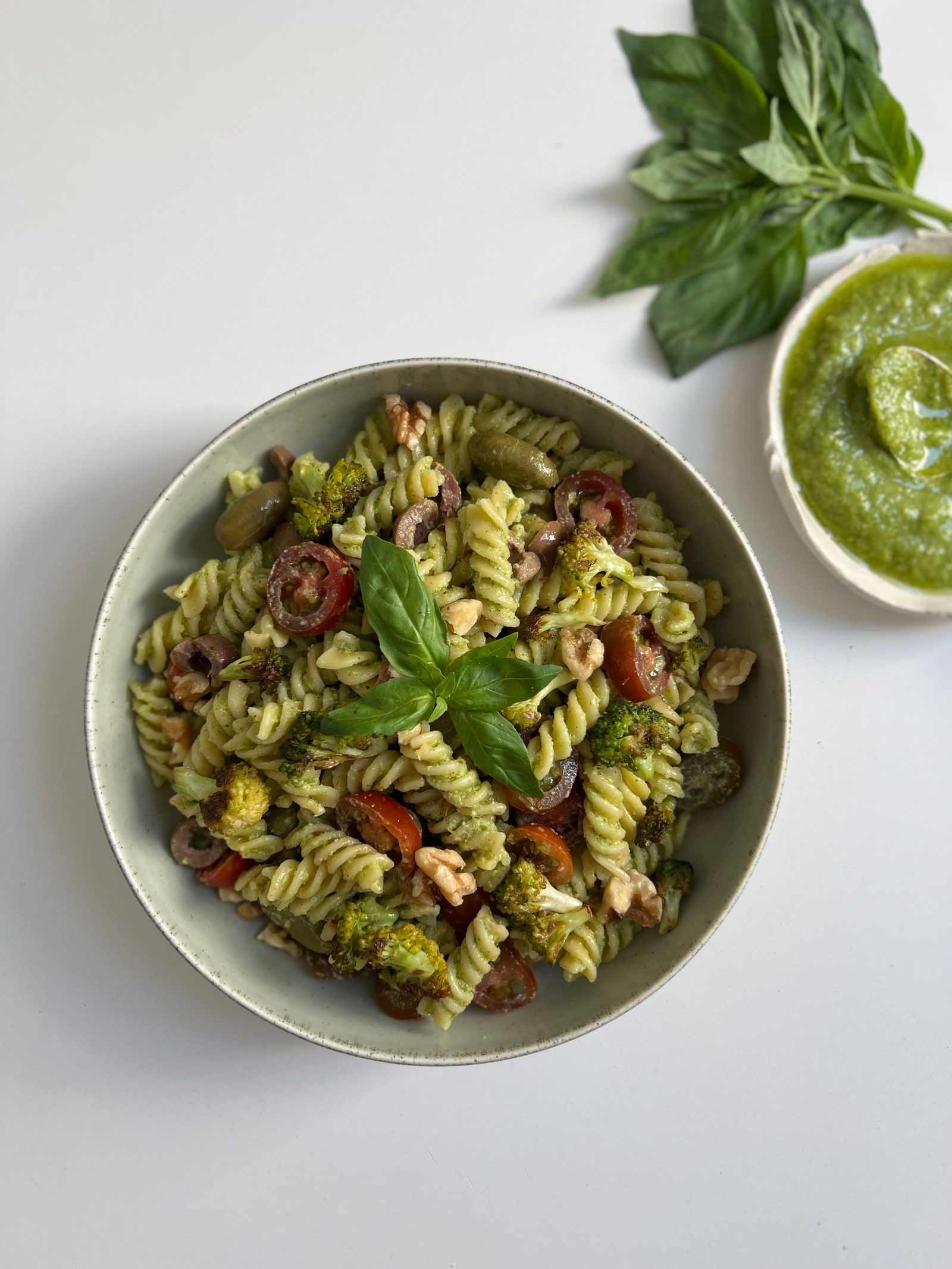 3 ensaladas de verano perfectas  para comer en casa en la oficina o en la playa