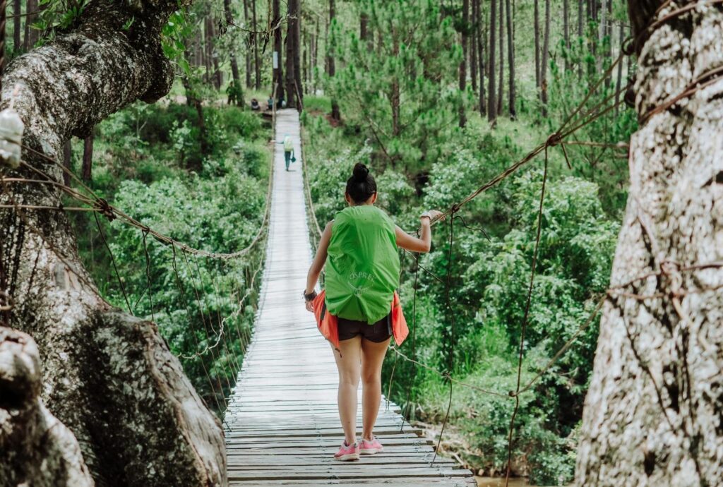  La Importancia de la Sostenibilidad en el Turismo Rural y de Aventura: Cuidando la Naturaleza y Fomentando Experiencias Memorables