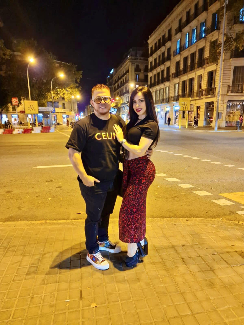 La Materialista junto a su hermano Jhose Emmanuel Ynfante Honoret "Rompiendo Récord", quien murió de cáncer a los 43 años.