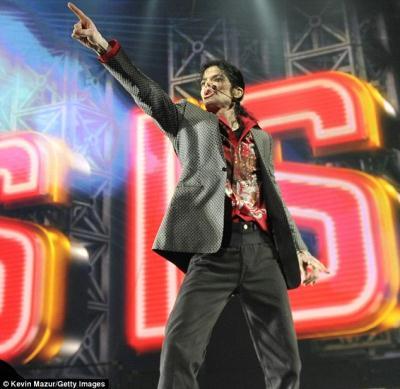 The last pictures: Michael Jackson on stage 48 hours before death CCTV-International
