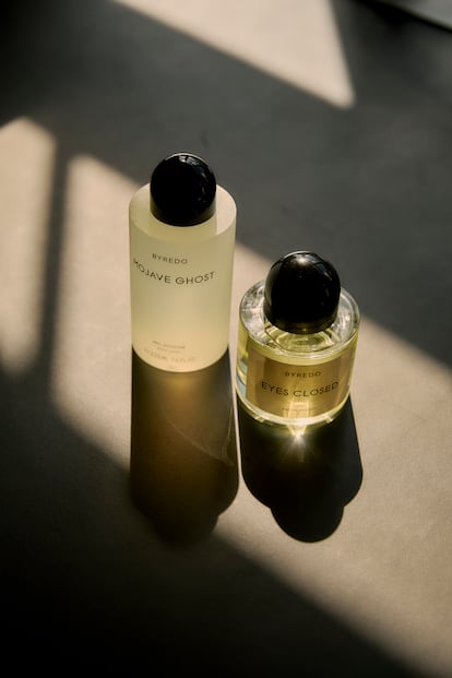 Gel de ducha Mojave Ghost y perfume Eyes Closed.