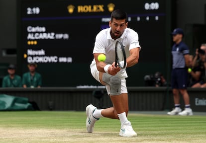 El serbio Novak Djokovic, durante la final de Wimbledon ante Carlos Alcaraz.