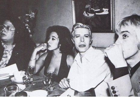 David Bowie wanted Flo & Eddie of the Turtles to star with him in a film he wrote | Dangerous Minds