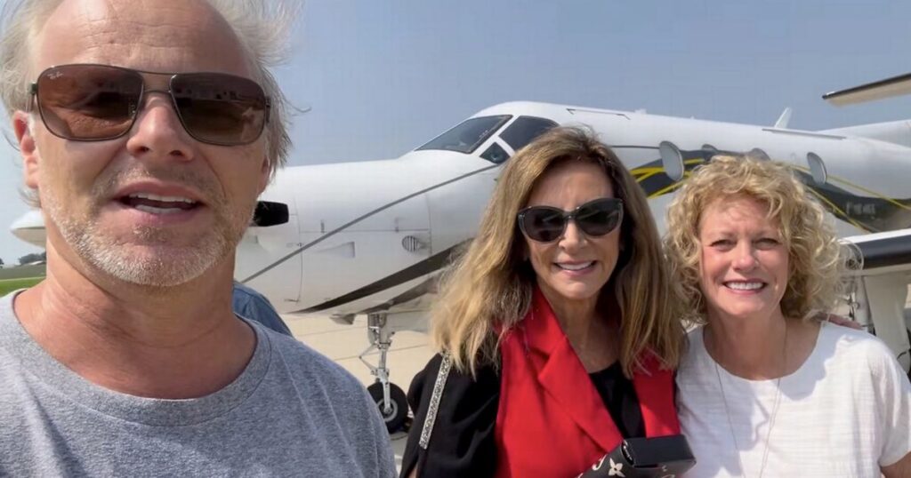 Nelons plane crash: Music family members among victims - HUM News