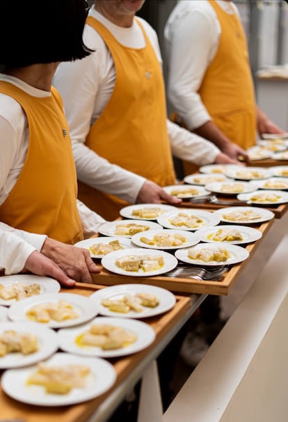 Catering Veraguas con ropa de trabajo de Bastida. Imagen proporcionada por la firma.