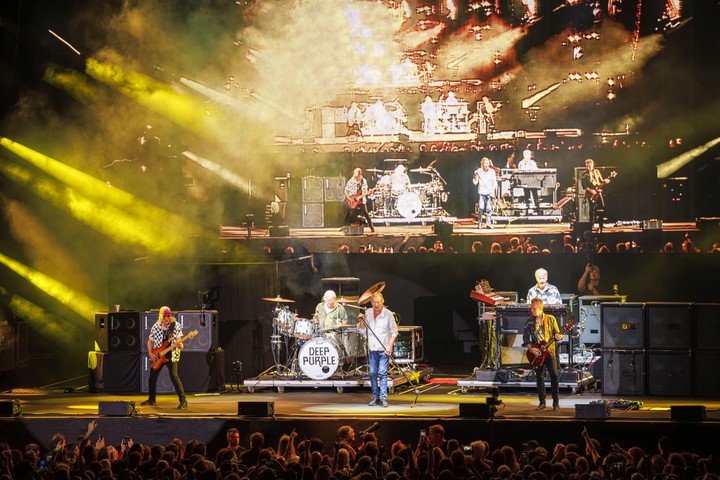 Deep Purple volvió a Montreux y tocó "Humo sobre el agua" en el mismo lugar donde un incendio dio origen a la letra