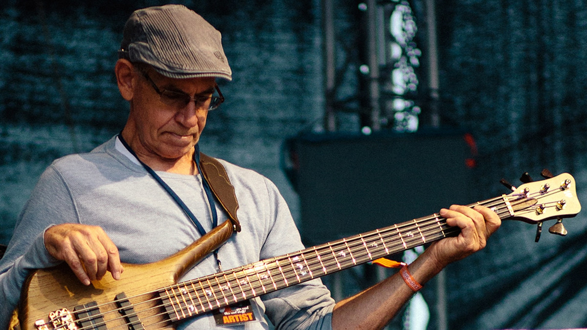 Frank Zappa Bassist Tom Fowler Has Died | Ultimate Guitar