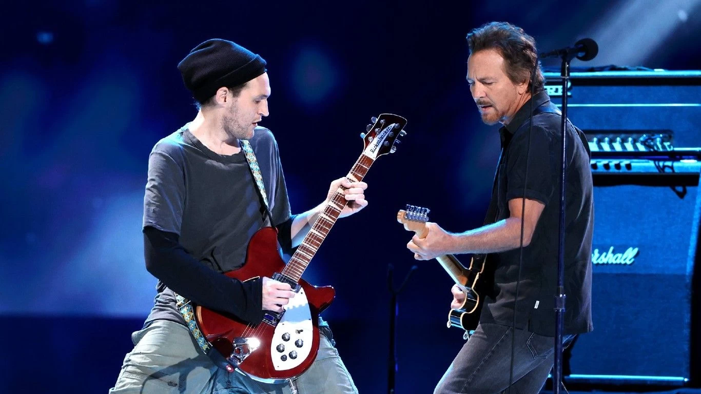 Josh Klinghoffer se suma a Pearl Jam - FM Rock & Pop 95.9