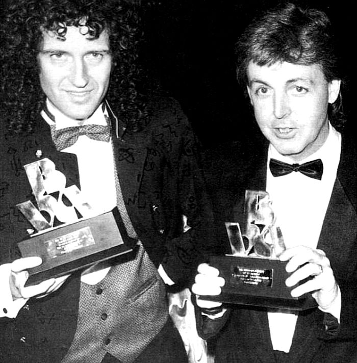 580169_514071605325372_908835308_n | Paul mccartney, The beatles, Brian may