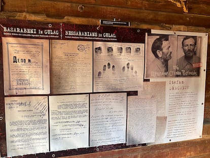 Algunos de los objetos recuperados de quienes fueron deportados a Siberia por Stalin.