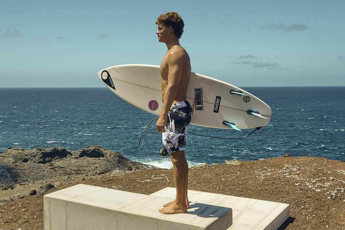 Descubre la nueva campaña «SURF» de Polinesia: Moda y estilo cada ola