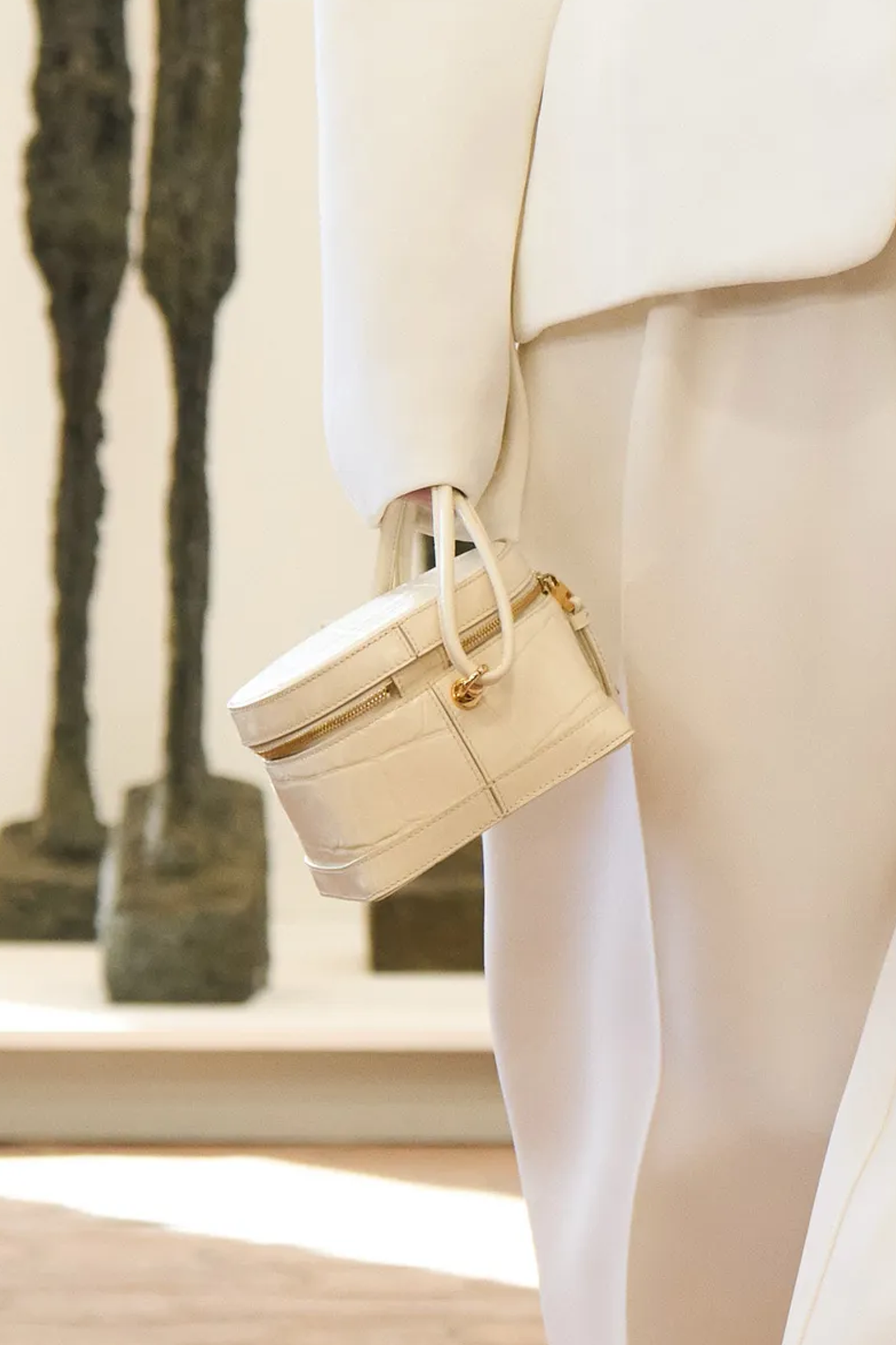 bolso vanity en Jacquemus primaveraverano 2024.