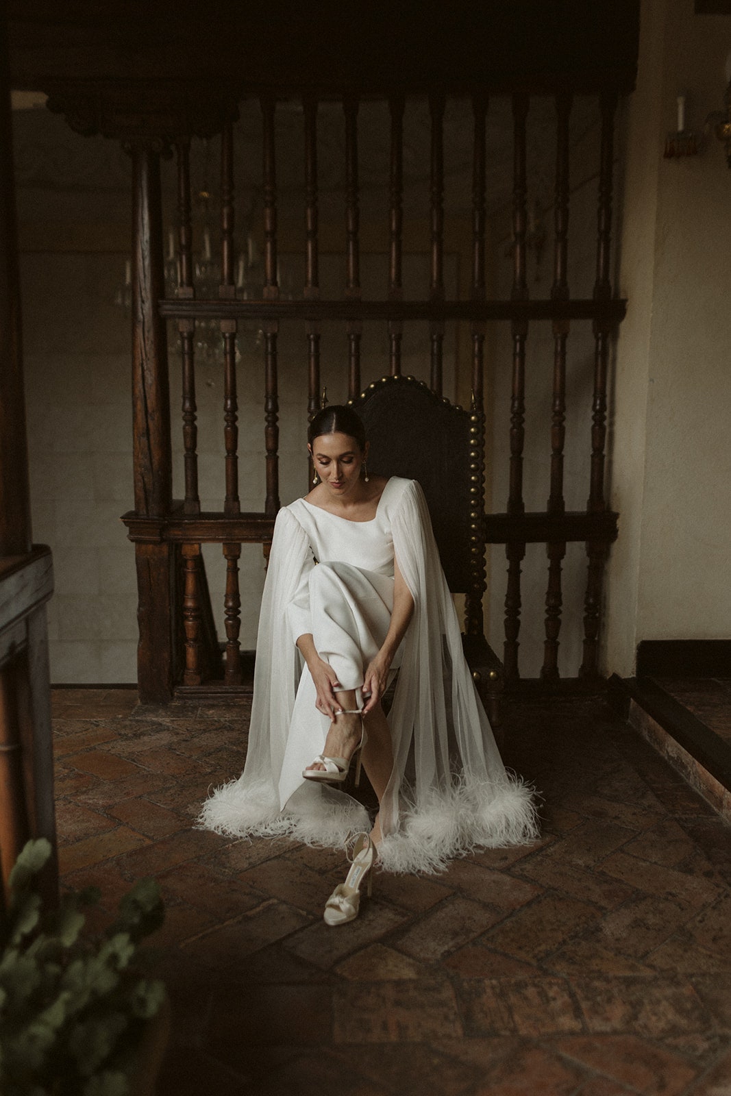 boda granada vestido novia plumas reguillo studio