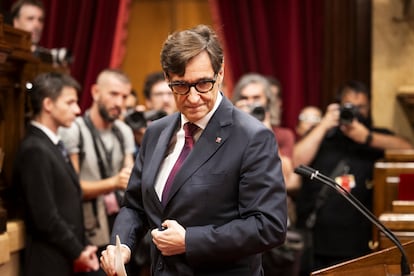 El candidato a la Presidencia de la Generalitat, Salvador Illa, durante el debate de investidura, este jueves.