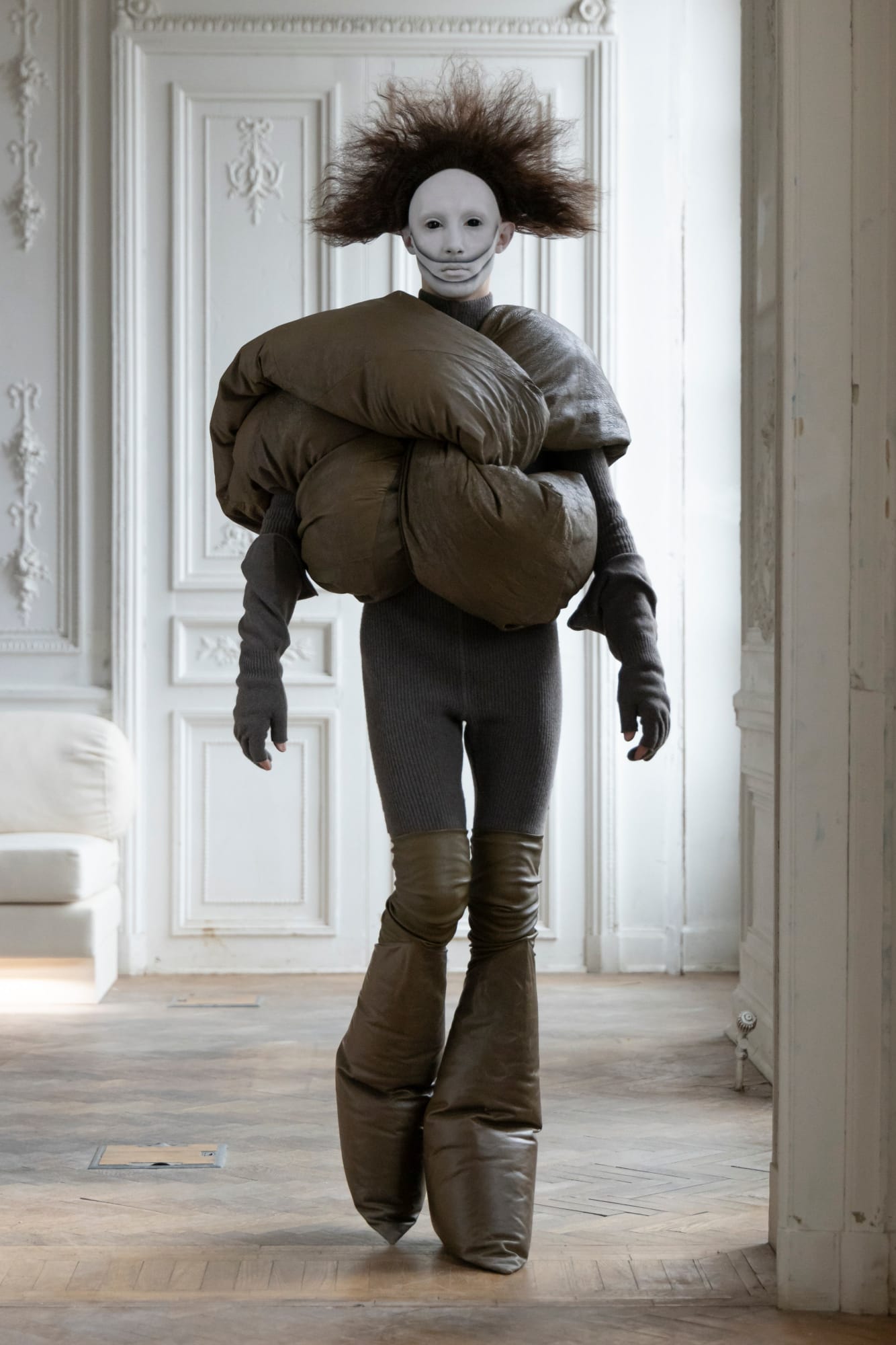 Abrigo de la temporada otoñoinvierno 2024 de Rick Owens