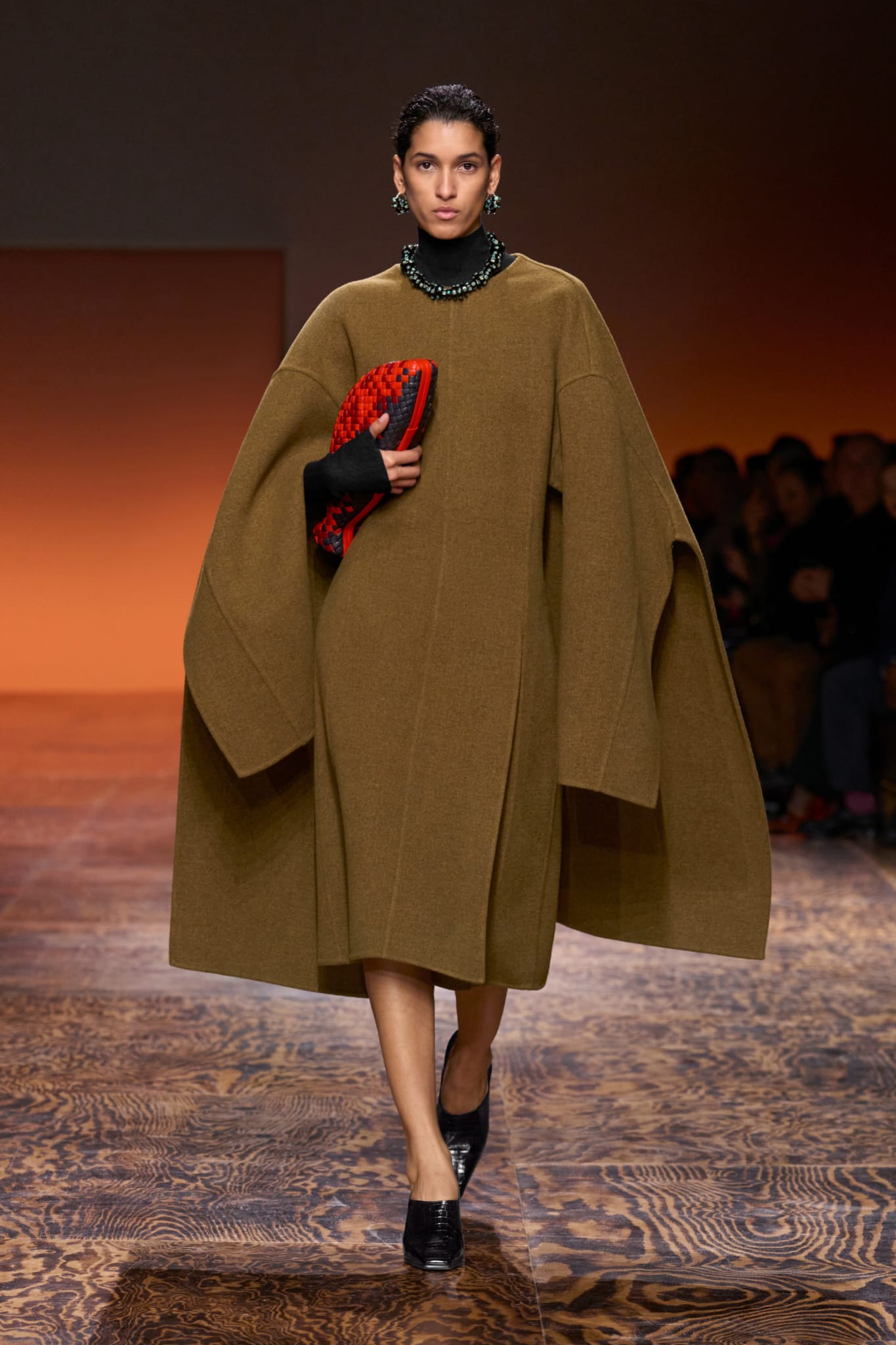 Desfile de otoñoinvierno 2024 de Bottega Veneta