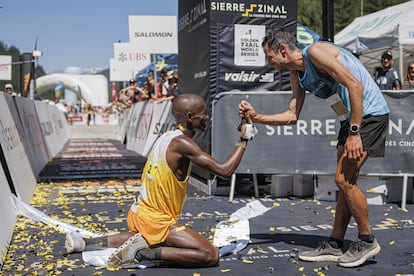 Kiriago y Jornet, al concluir la carrera Sierre-Zinal. EFE/EPA/VALENTIN FLAURAUD

