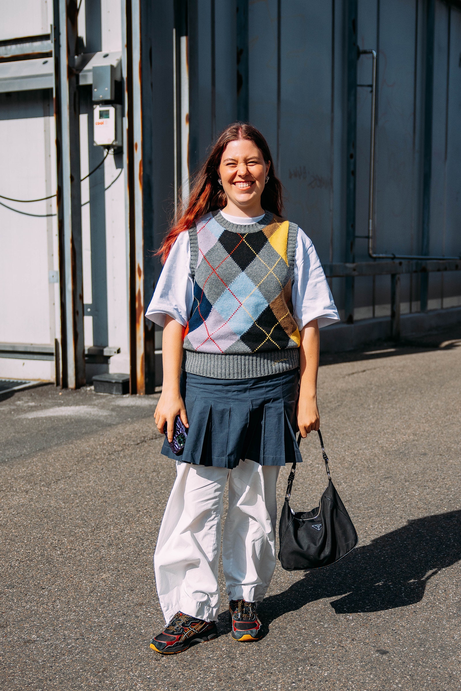 combinar falda con pantalones