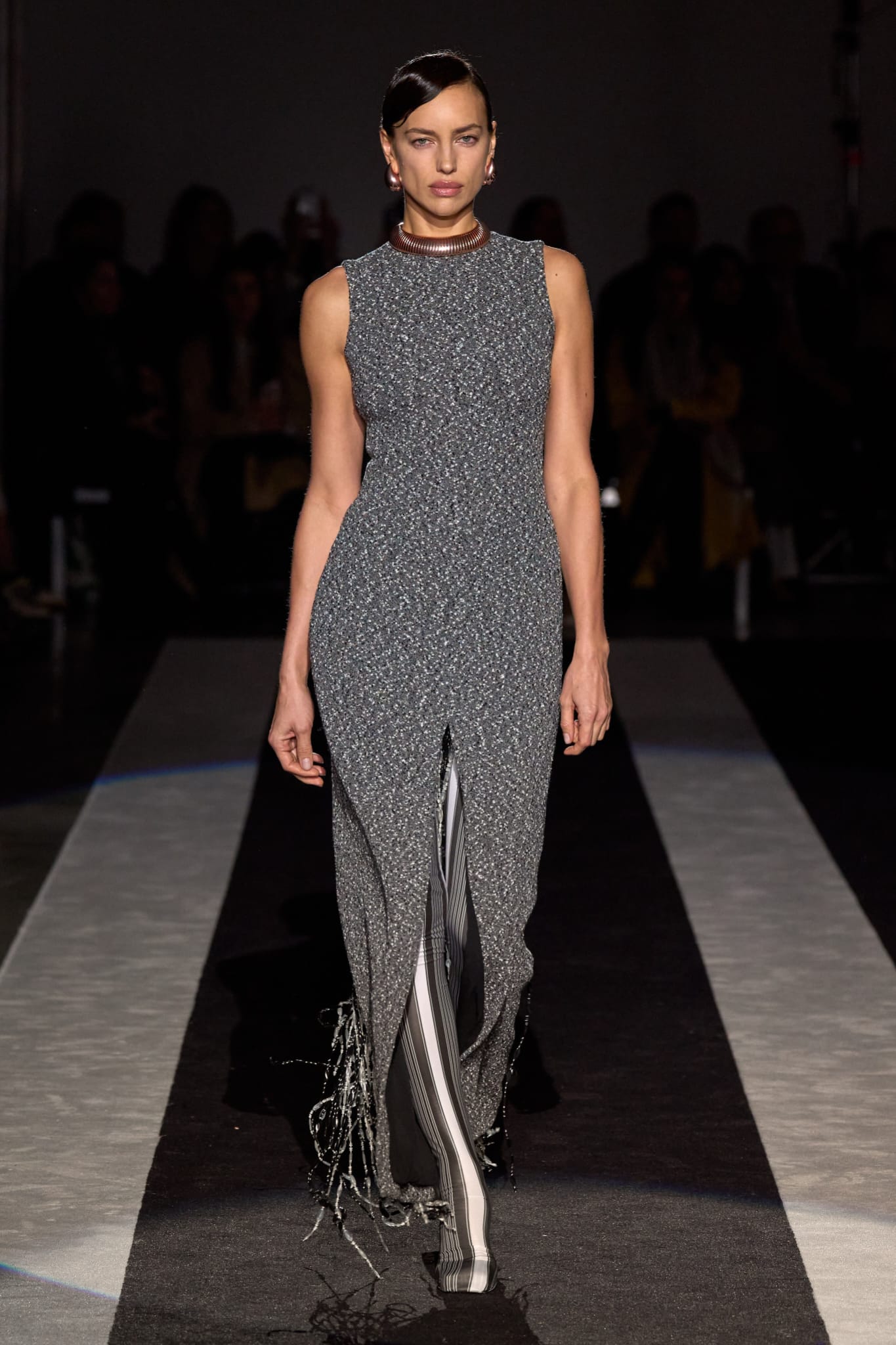 Tendencia vestido con flecos otoño invierno 2024 de Missoni