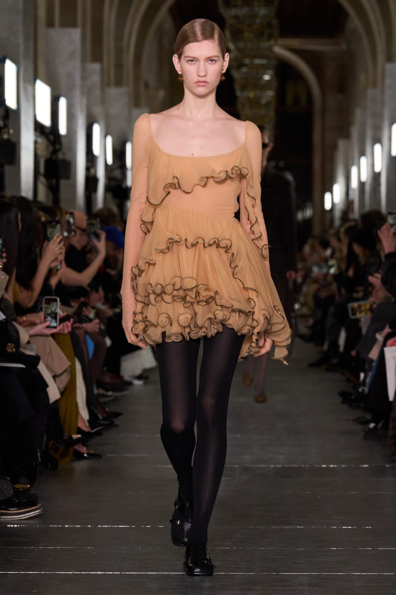 Tendencia boho chic por Tory Burch para la temporada otoñoinvierno 2024