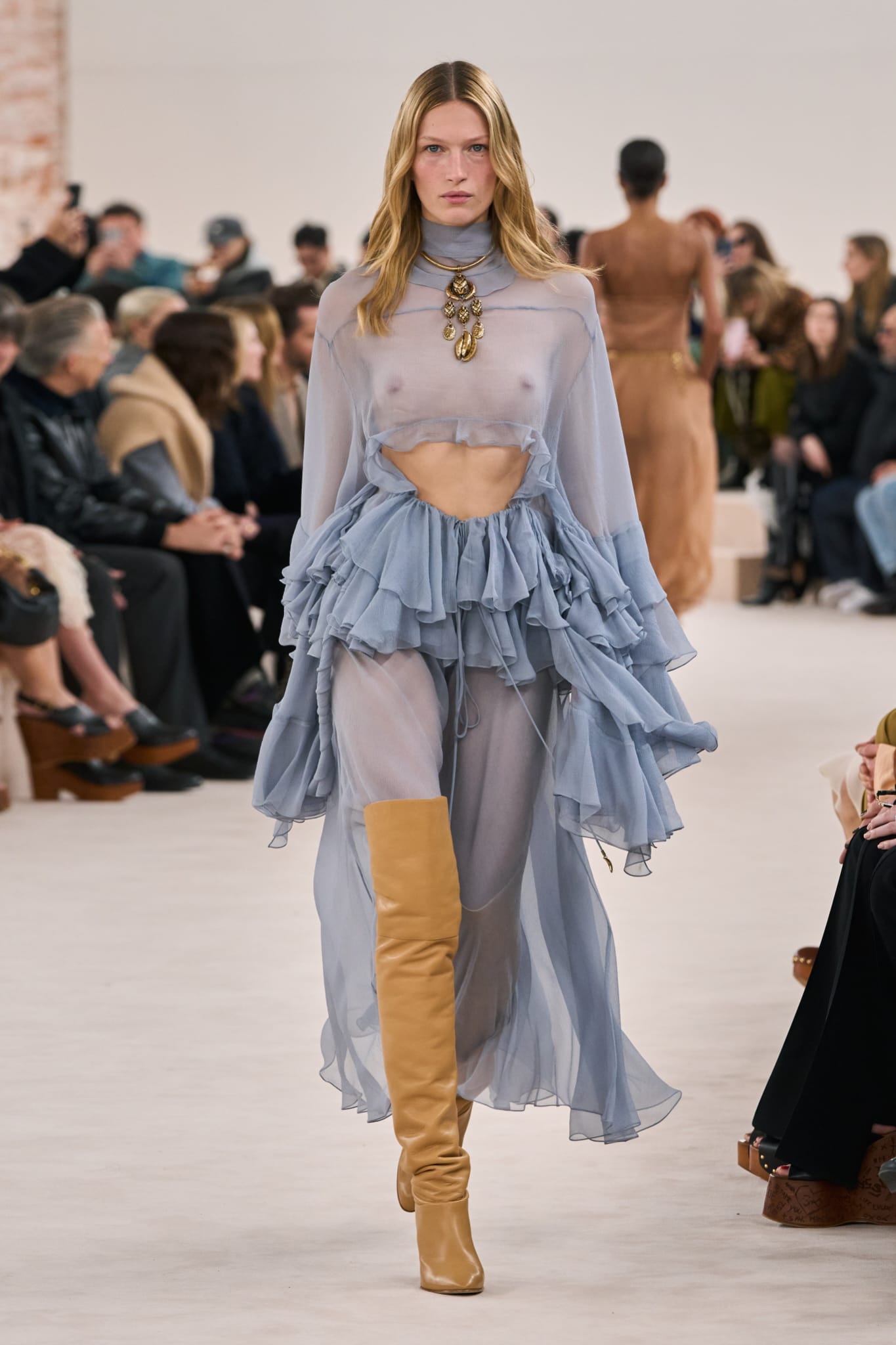 Tendencia boho chic con Chlo para la temporada otoñoinvierno 2024