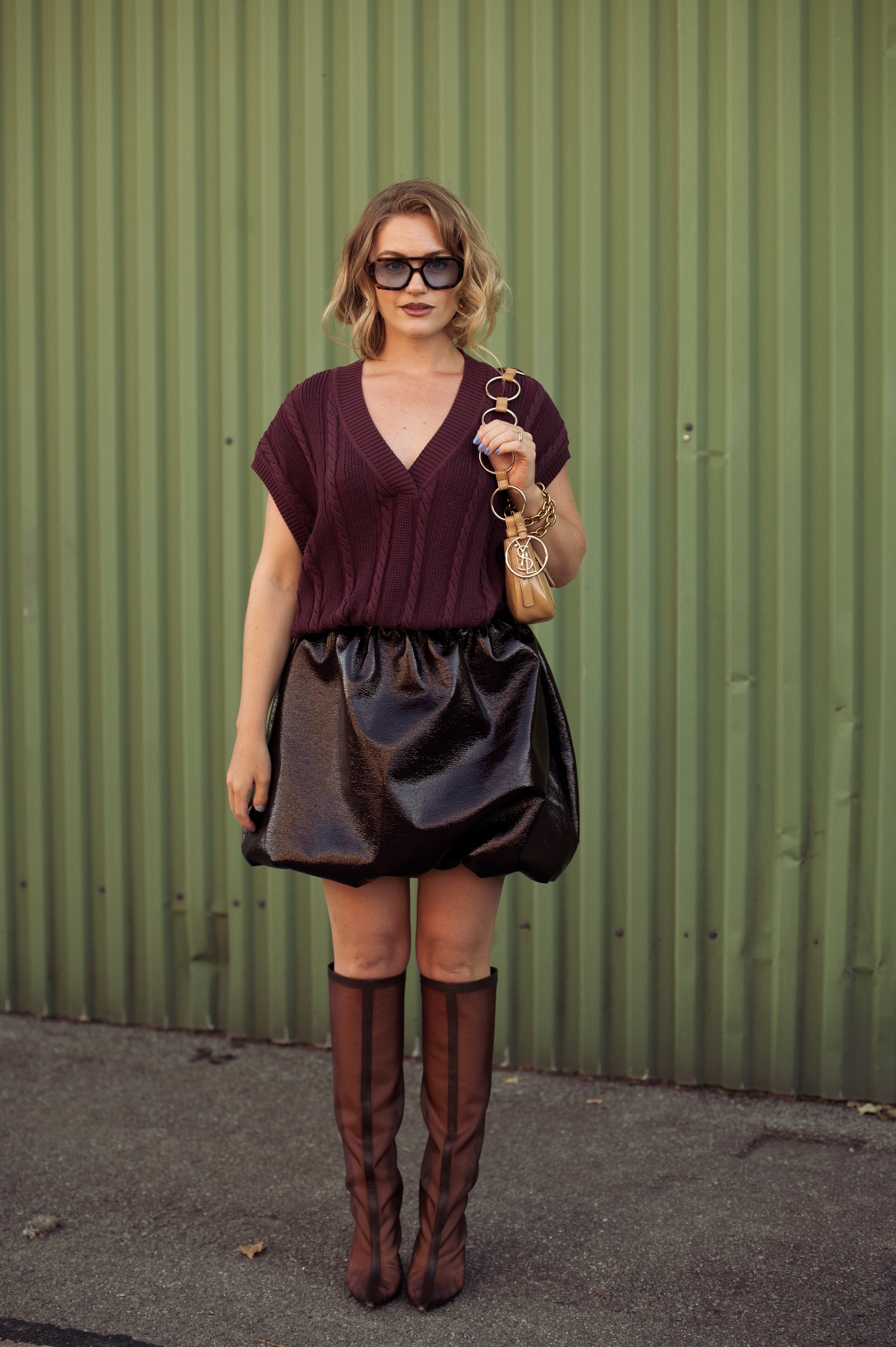 Street style total look granate Copenhagen Fashion Week SS25