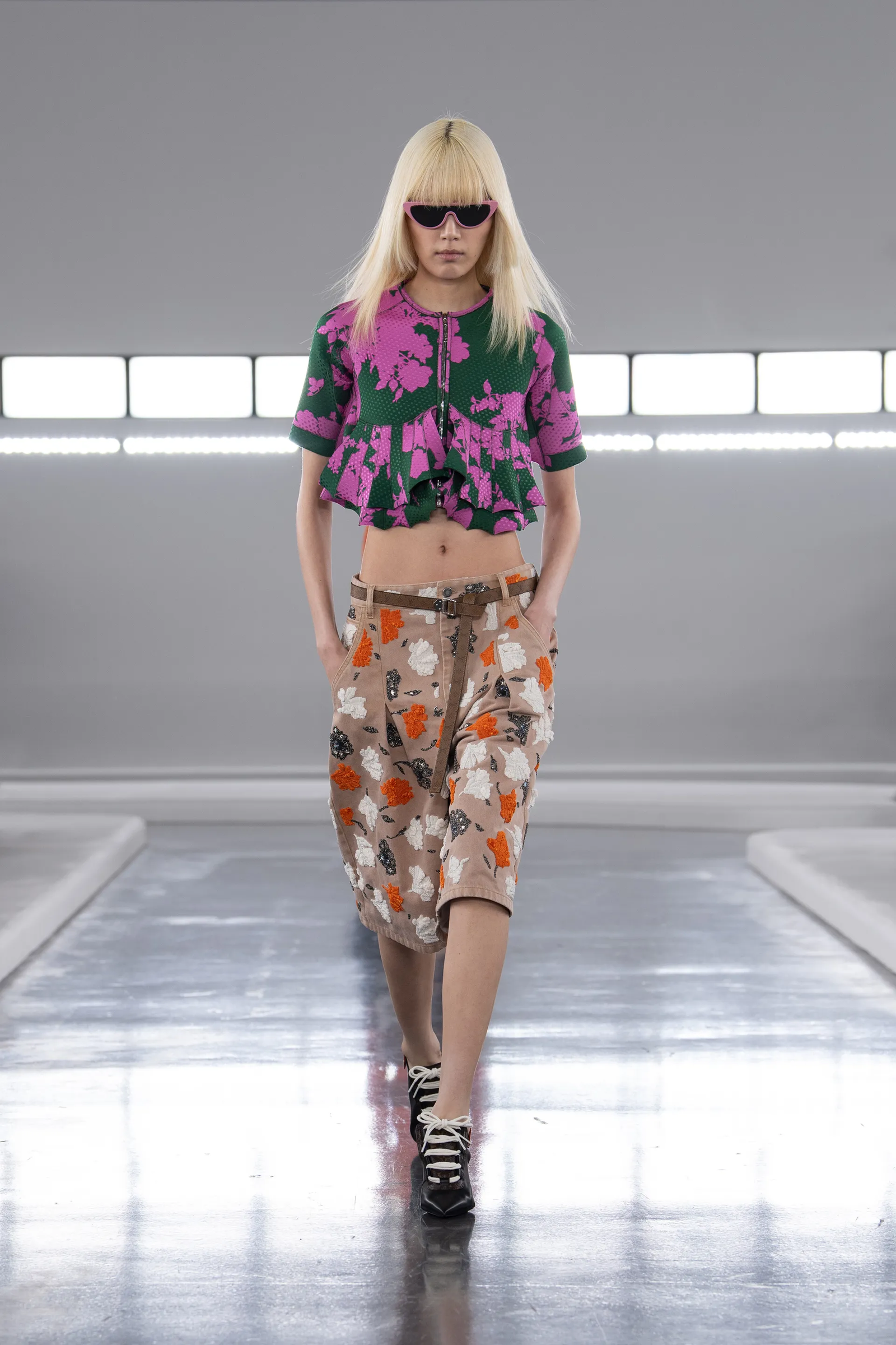 Tendencia pantalones frutas y flores otoñoinvierno 2024