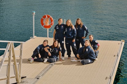 El equipo Orient Express-L’Oréal Racing Team, que representará a Francia. De izquierda a derecha, Amélie Riou, Lara Granier, Manon Audinet, Jessie Kampman, Audrey Ogereau, Aloïse Retornaz y Pauline Courtois.