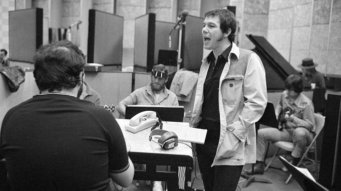 Jerry Fuller Dead: Hit Songwriter Of 'Young Girl' And 'Travelin' Man'
