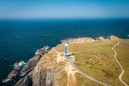 Vista aérea del faro de Punta Frouxeira (A Coruña).
