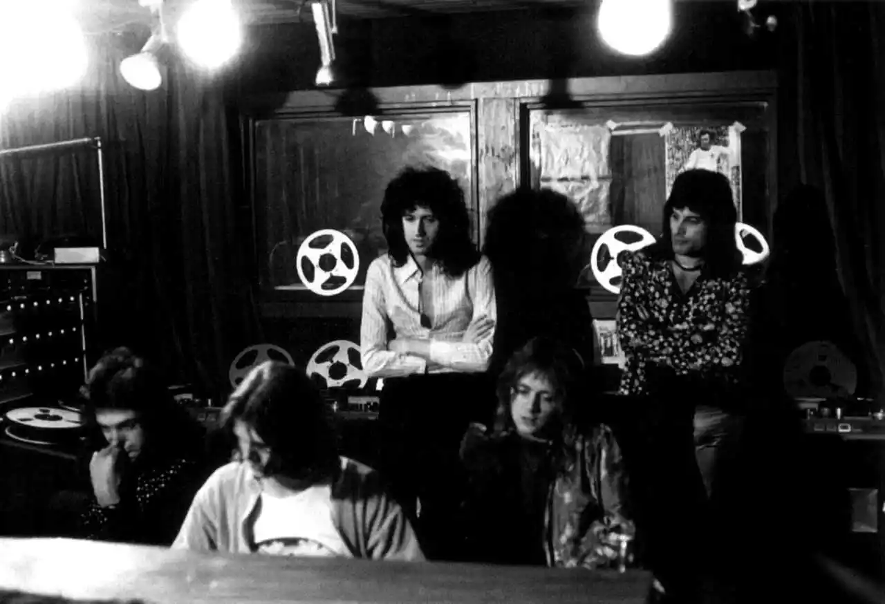 LAS INTERIORIDADES DE "BOHEMIAN RHAPSODY" DE QUEEN, LA MEJOR CANCION DE LA HISTORIA