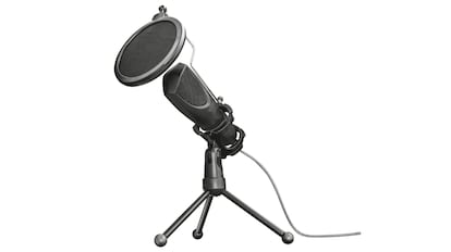 Este tipo de micrófono está orientado a jugadores gaming y podcasters y cuenta con un trípode estabilizador.