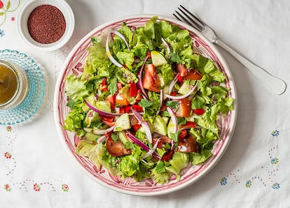 Ensalada fatush libanesa comidista