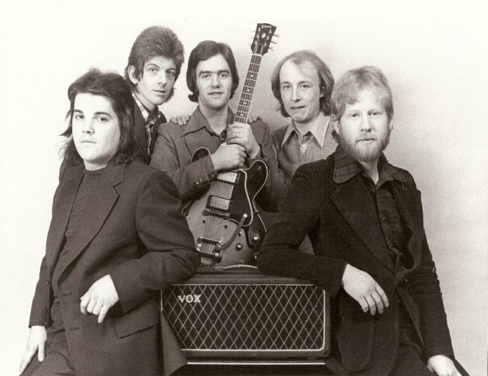 BRINSLEY SCHWARZ DE NICK LOWE, EL GRUPO DEL "PUB ROCK"