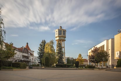 Antigua torre de almacenamiento de agua en la ciudad de Siófok.