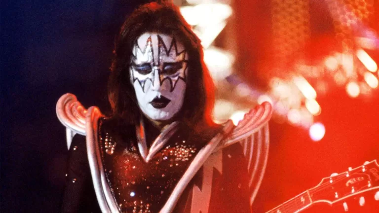 Jornadas complejas para Kiss: Ace Frehley mostraba tanto nerviosismo en el  estudio que no lograba ponerse de pie — Futuro Chile