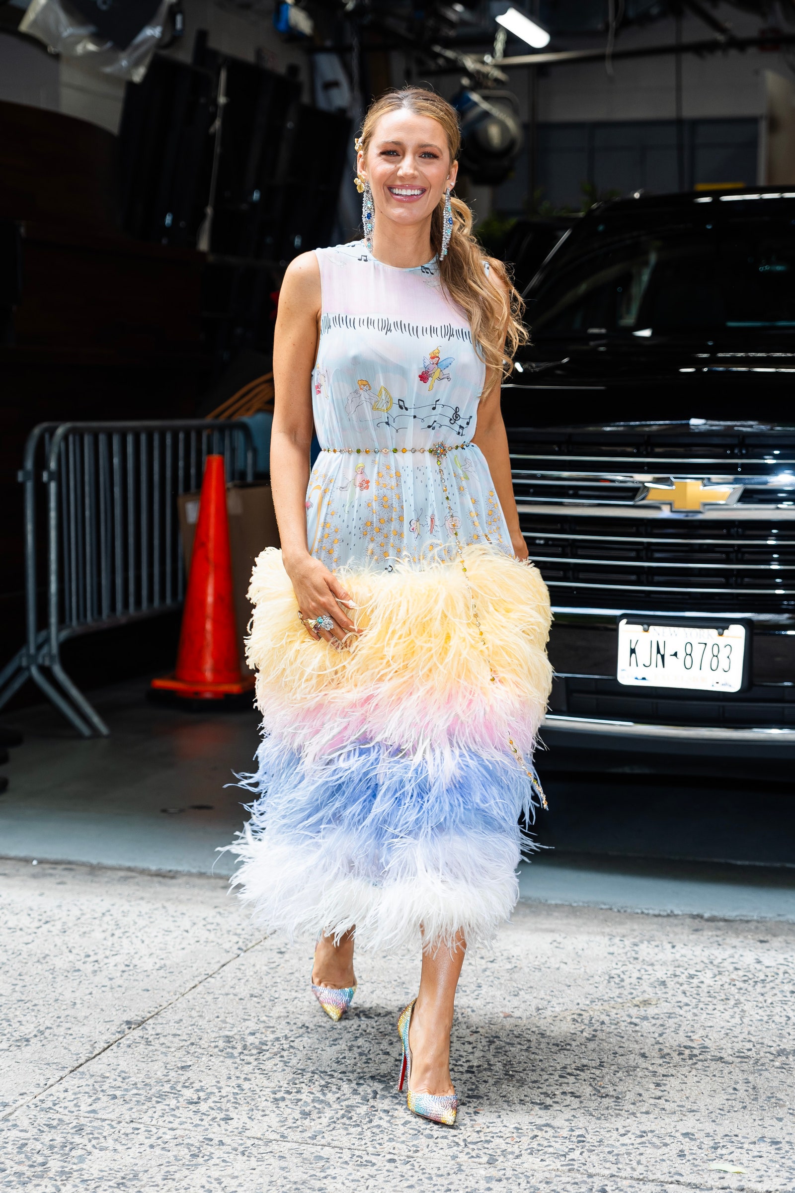 blake lively con un look floral