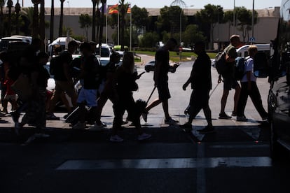 Turistes a l’aeroport Son Sant Joan de Mallorca, durant el mes d’agost