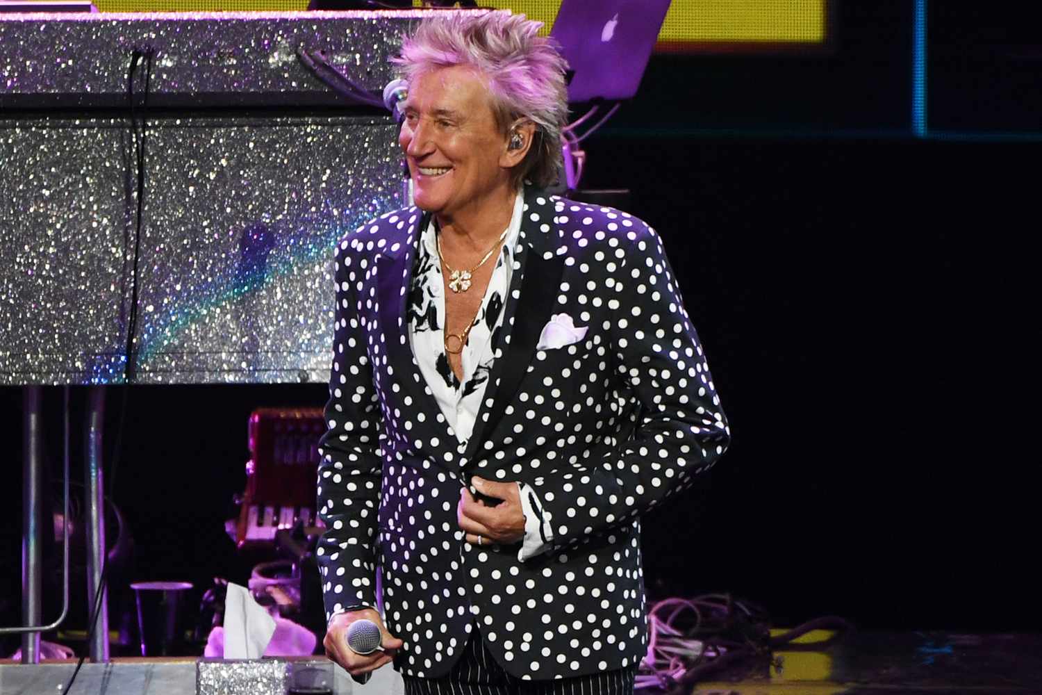 Rod Stewart Extends 13-Year Las Vegas Residency with 2025 Encore Shows
