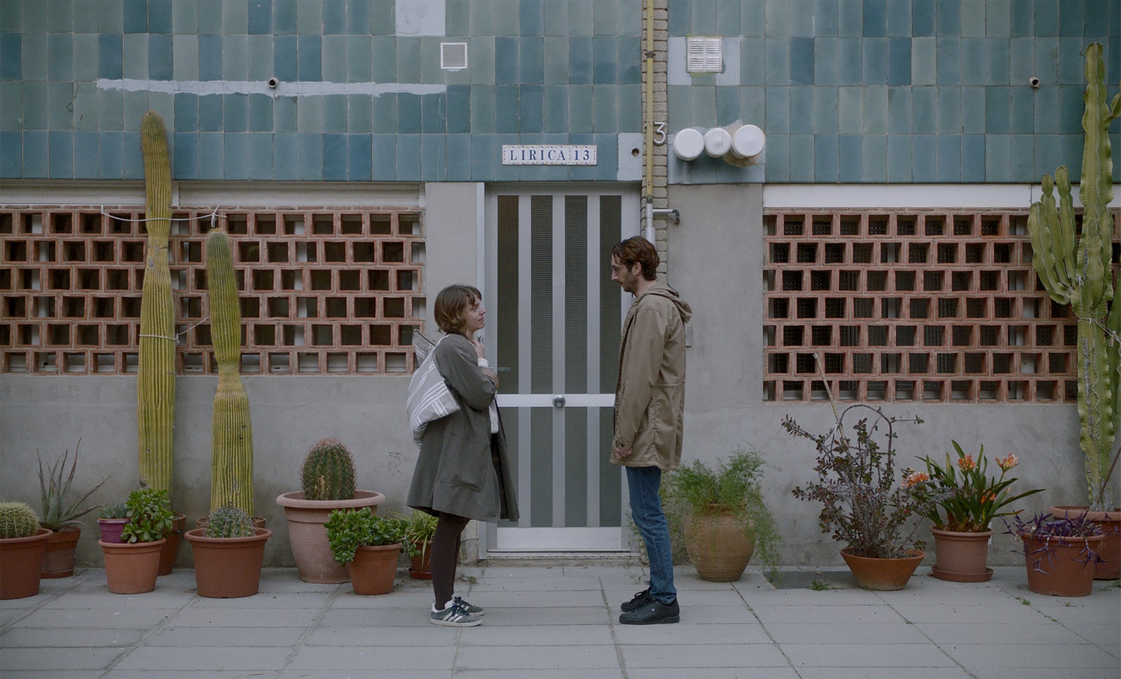 Mamífera película casa Lola y Bruno