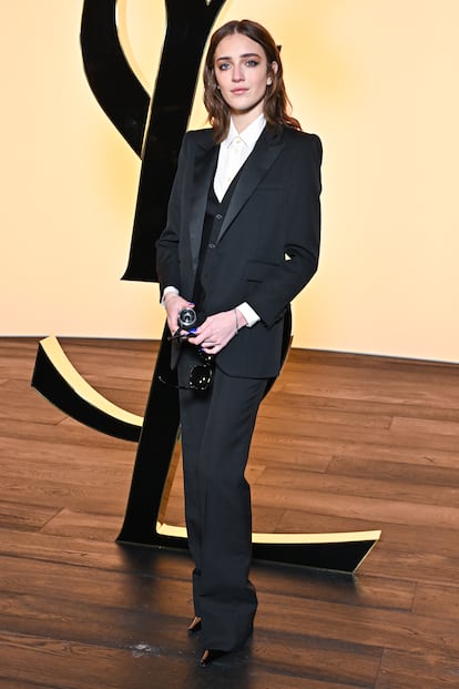 Talia Ryder en el desfile en París de Saint Laurent el pasado febrero.