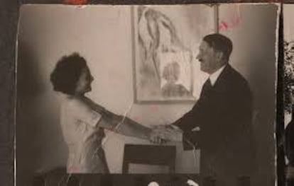 Leni Riefenstahl y Adolf Hitler, en una imagen del documental de Andres Vietel.