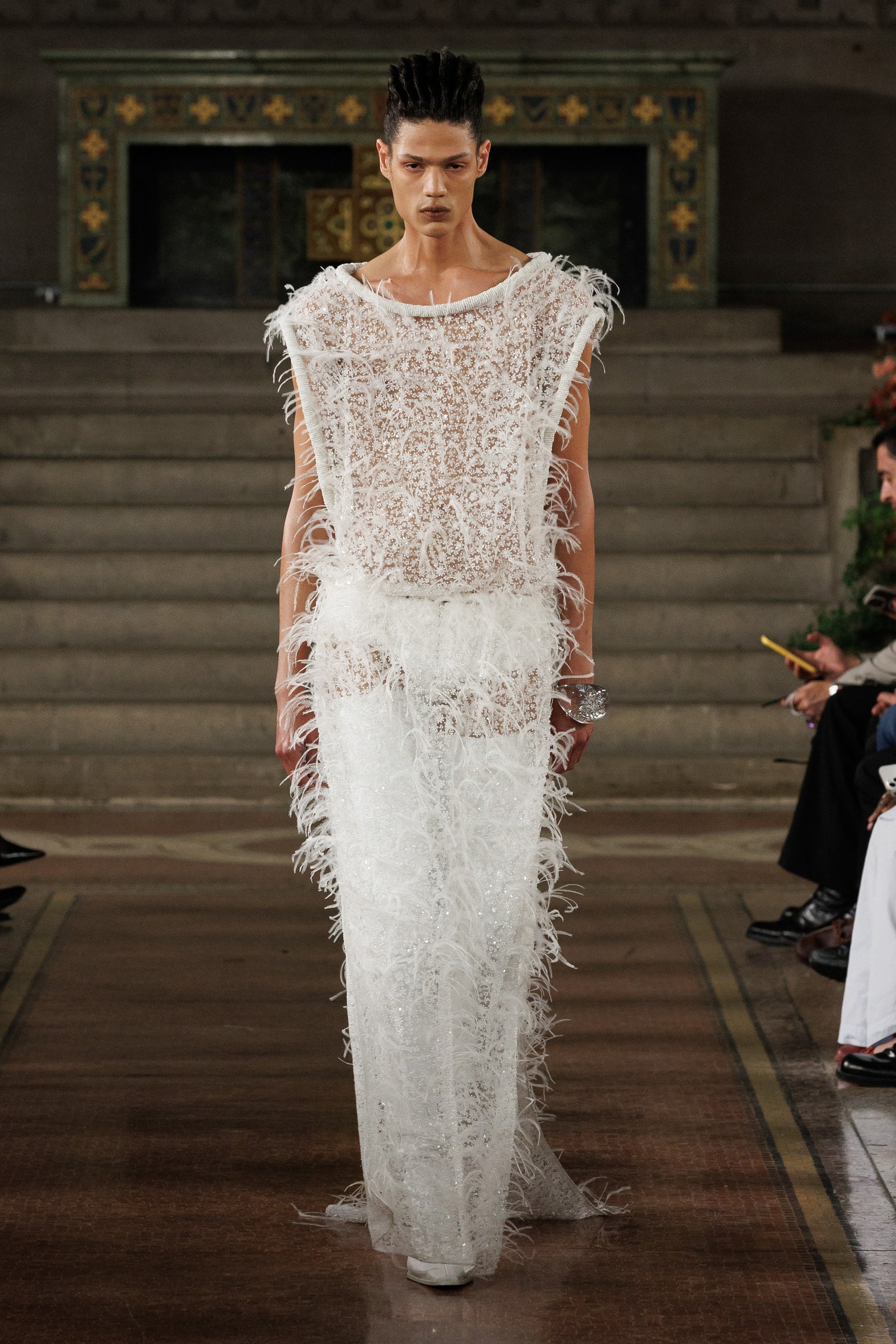 Conjunto blanco de Palomo SS25 en Nueva York