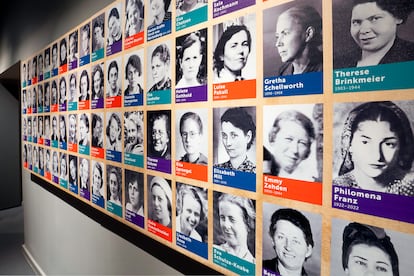 Vista de la exhibición "Frauen im Widerstand gegen den Nationalsozialismus"