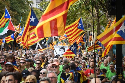 Ambiente de la protesta con motivo de la Diada en Girona.