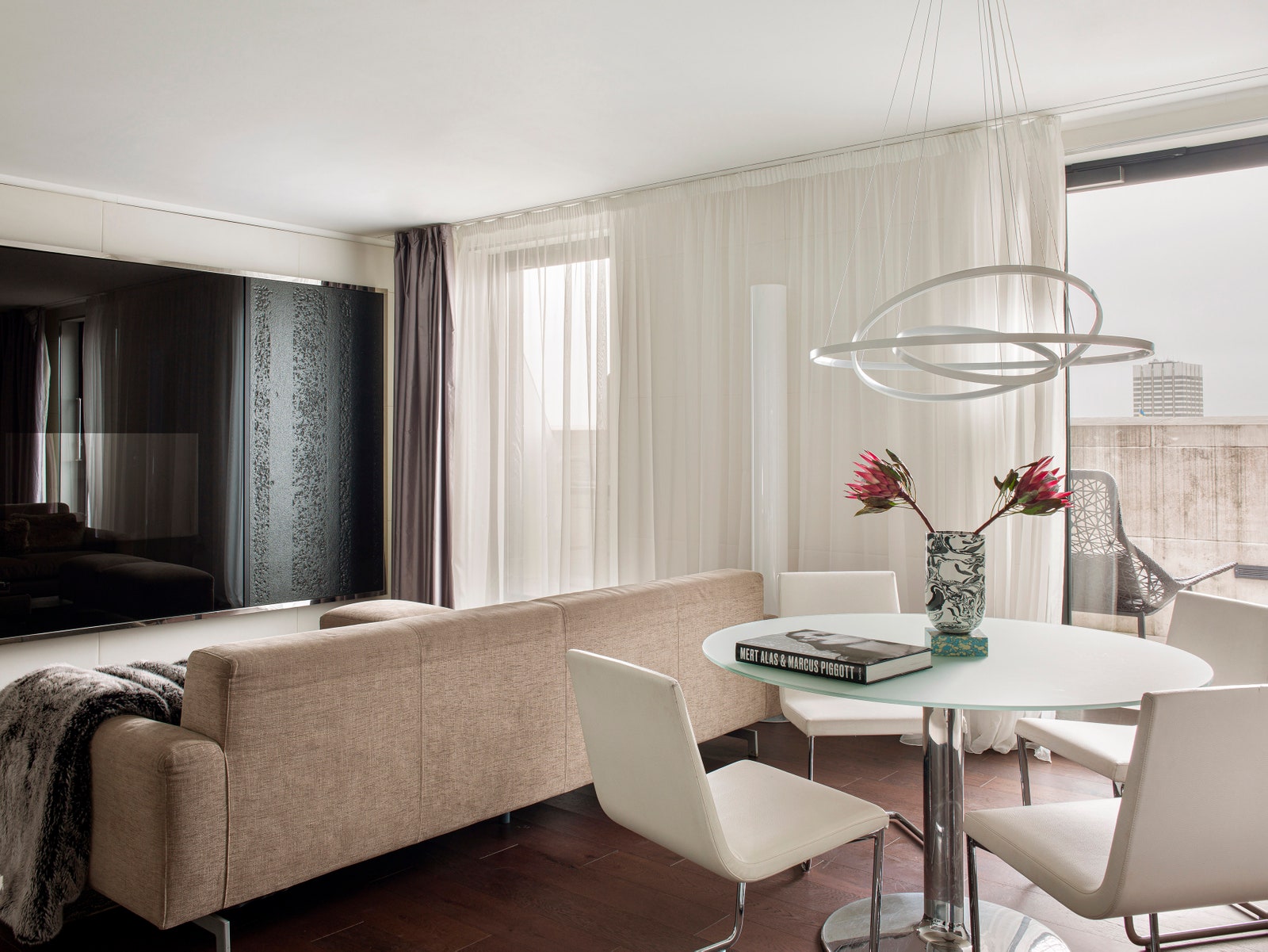MeLondonPersonality Suite