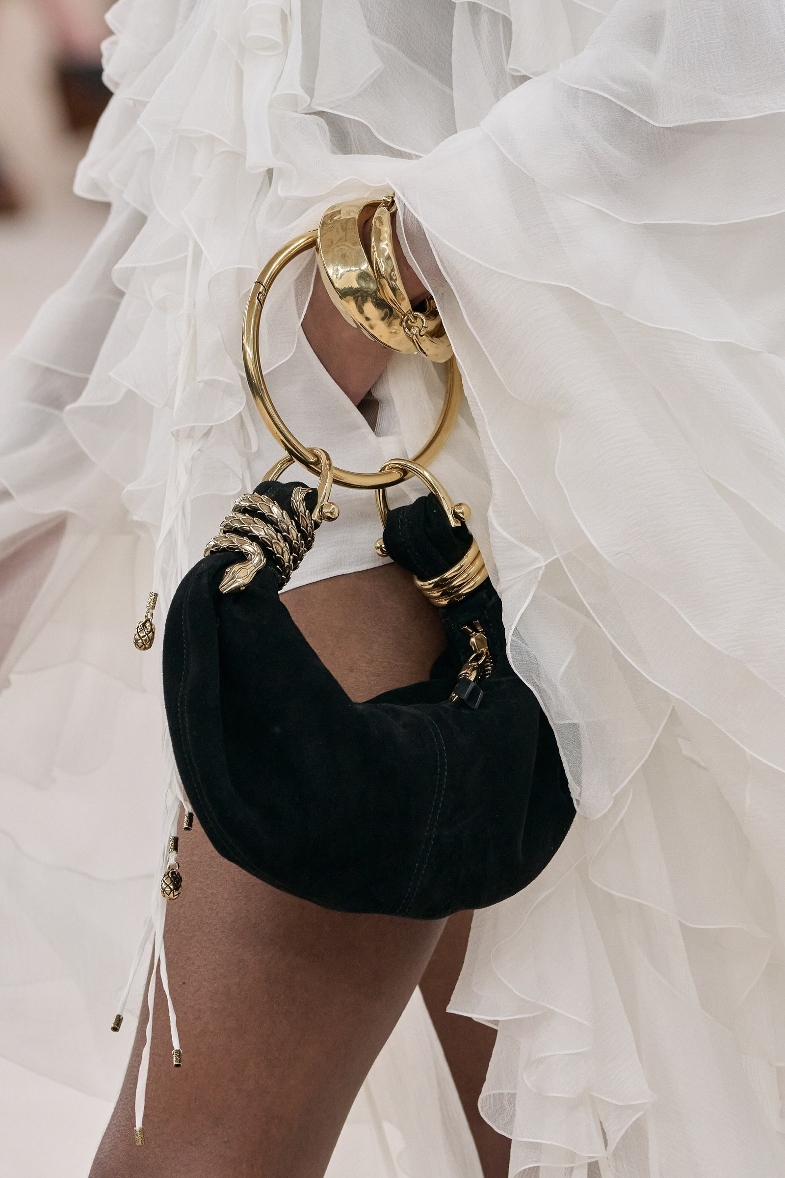 Tendencias en joyas del otoño invierno 20242025 brazaletes de Chlo