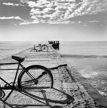 Una imagen titulada 'Bicicletas', en 1972. 