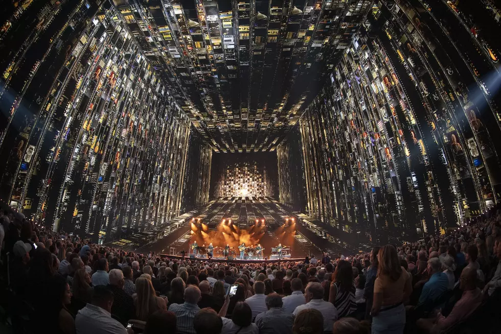 Eagles Debut Sphere Performance