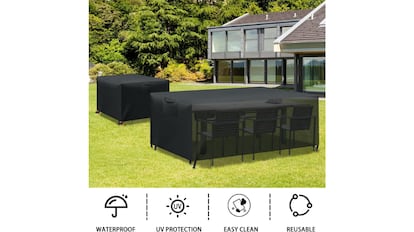 Una de las fundas para muebles de exterior con mejor sistema impermeable y antiviento